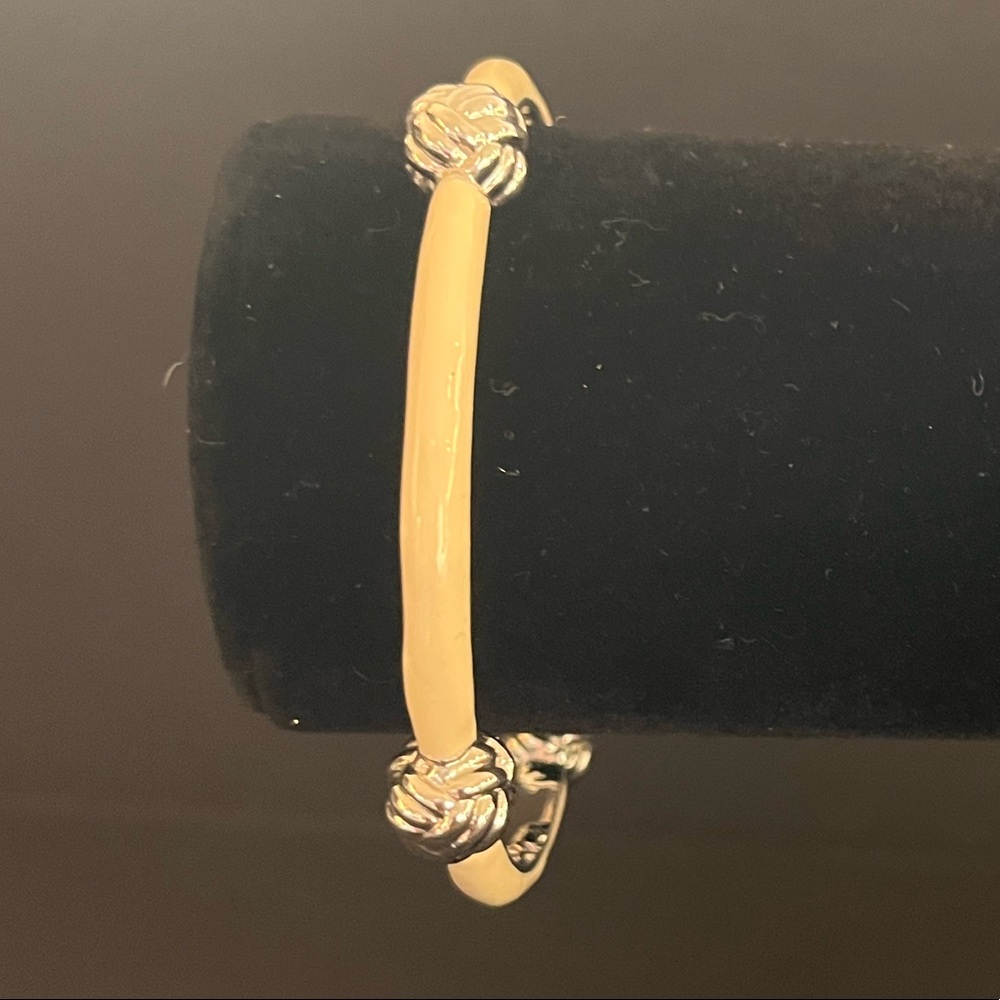 Vineyard Vines Creamy White Enamel and Silver Knot Bracelet
